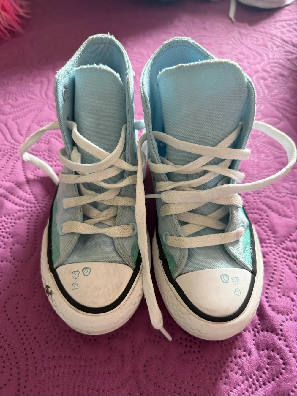 Converse girls bluey
